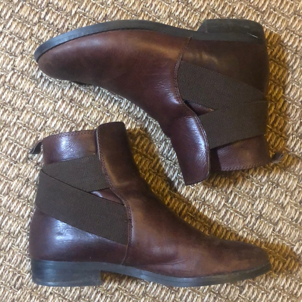 Lauren Ralph Lauren brown leather ankle booties